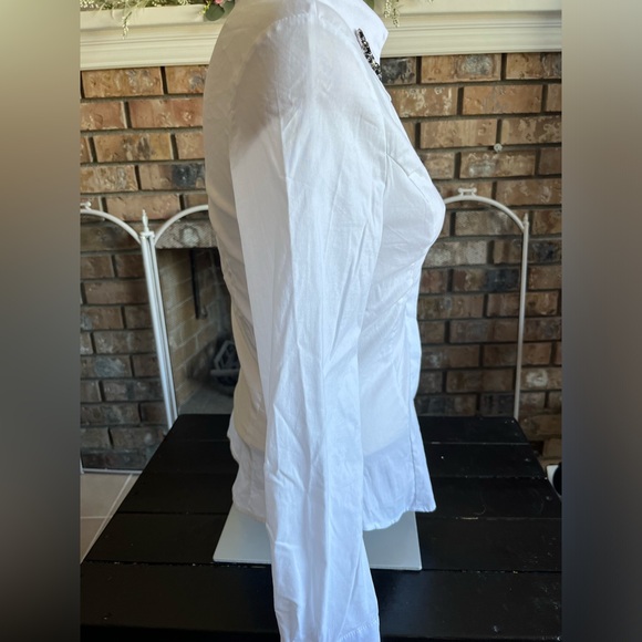 A white button down, with a beaded collar! - Picture 3 of 5